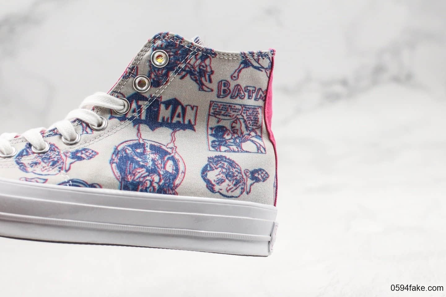 匡威Batman x Chinatown Market x CONVERSE公司级版本三方联名款蝙蝠侠涂鸦老鼠灰配色高帮帆布鞋原厂硫化大底 货号:167512