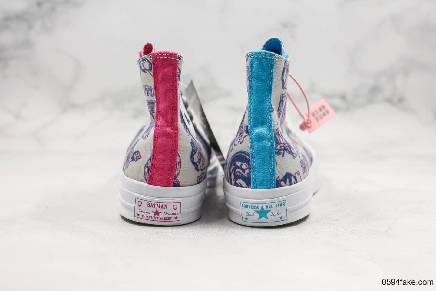 匡威Batman x Chinatown Market x CONVERSE公司级版本三方联名款蝙蝠侠涂鸦老鼠灰配色高帮帆布鞋原厂硫化大底 货号:167512