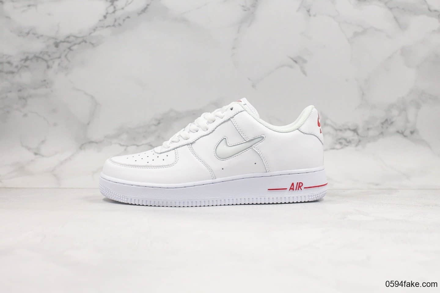 耐克Nike Air Force 1 Low Jewel纯原版本低帮复古小勾白配色内置气垫全新系列原盒原标 货号：CT3438-100