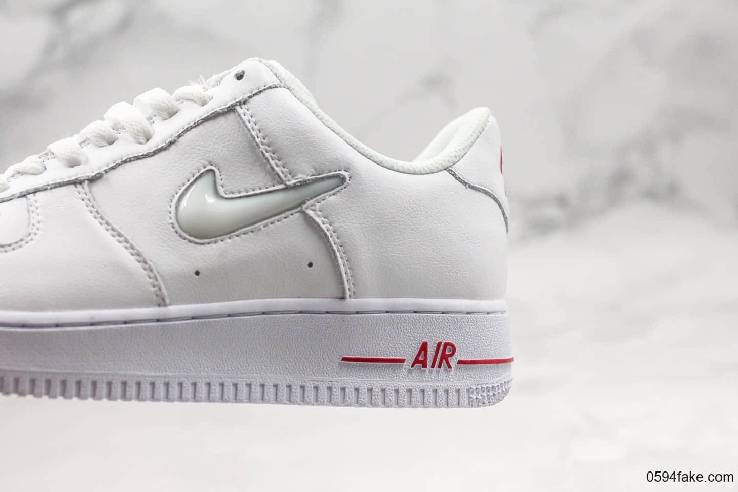 耐克Nike Air Force 1 Low Jewel纯原版本低帮复古小勾白配色内置气垫全新系列原盒原标 货号：CT3438-100