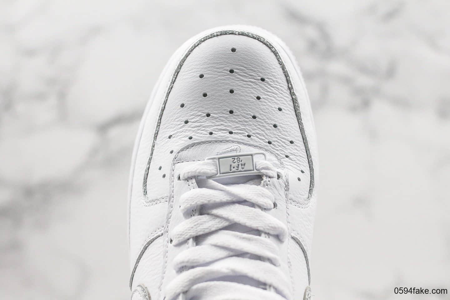 耐克Nike Air Force 1 '07纯原版本低帮空军一号纯白原楦头原纸板正确原装全头层皮革内置气垫 货号:AO2457-100