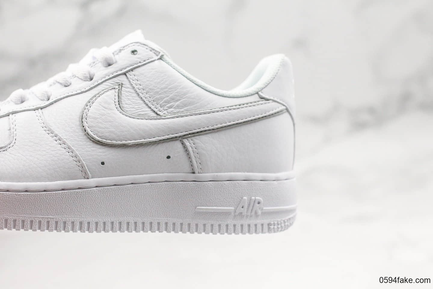 耐克Nike Air Force 1 '07纯原版本低帮空军一号纯白原楦头原纸板正确原装全头层皮革内置气垫 货号:AO2457-100
