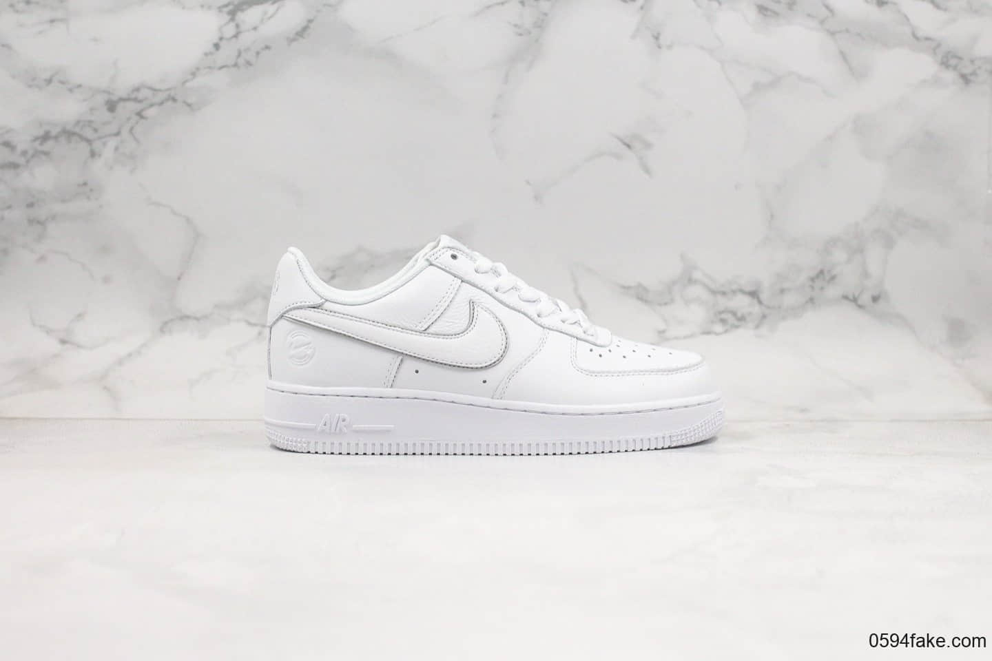 耐克Nike Air Force 1 '07纯原版本低帮空军一号纯白原楦头原纸板正确原装全头层皮革内置气垫 货号:AO2457-100