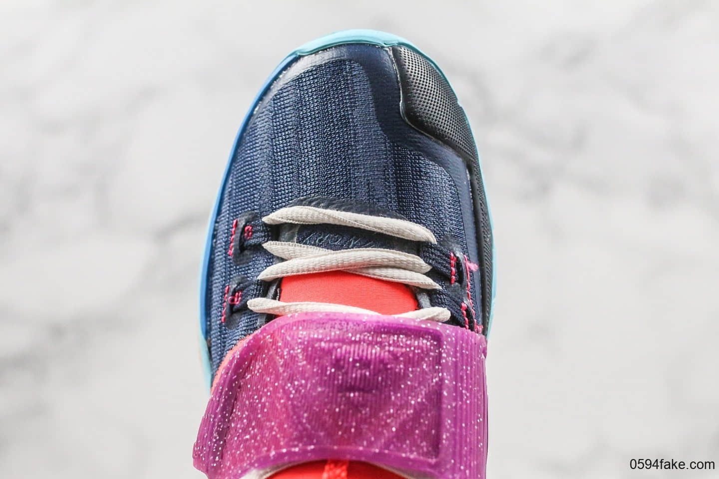 耐克Nike KYRIE 6 Pre-Heat Heal The World纯原版本欧文6代治愈世界内置气垫原盒原标原档案数据开发 货号：CQ7634-403