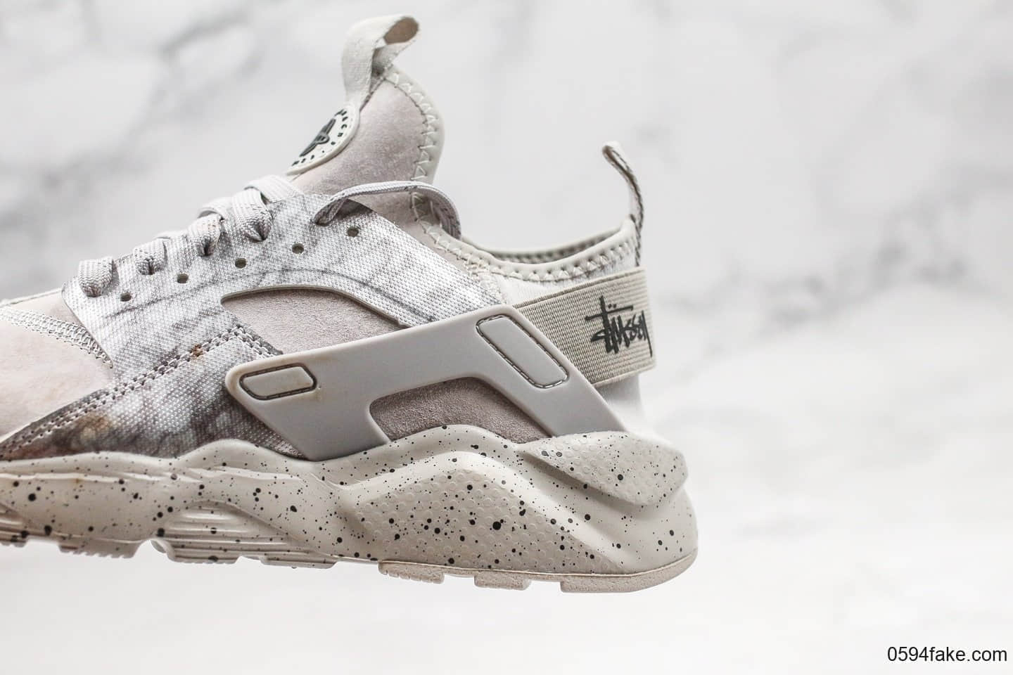 耐克Nike Air Huarache Ultra Suede ID公司级华莱士复古慢跑鞋灰色搭载Huarache技术原盒原标区别市面通货版本 货号:829669-338