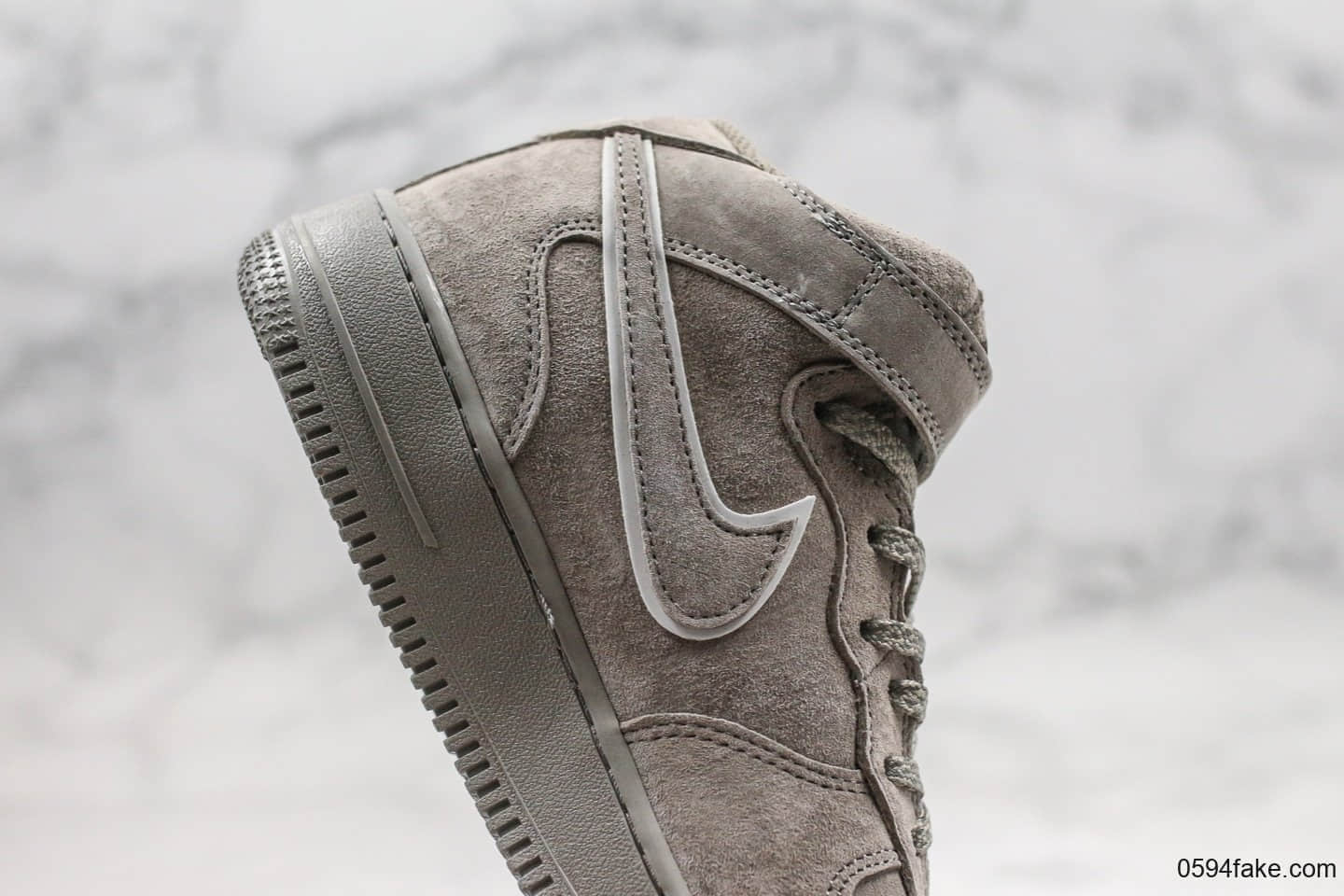 耐克Nike Air Force 1 Hi纯原版本中帮空军一号灰色麂皮限定配色内置全掌气垫原盒原标 货号:AA1118-003