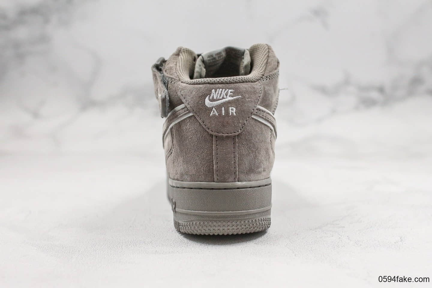 耐克Nike Air Force 1 Hi纯原版本中帮空军一号灰色麂皮限定配色内置全掌气垫原盒原标 货号:AA1118-003