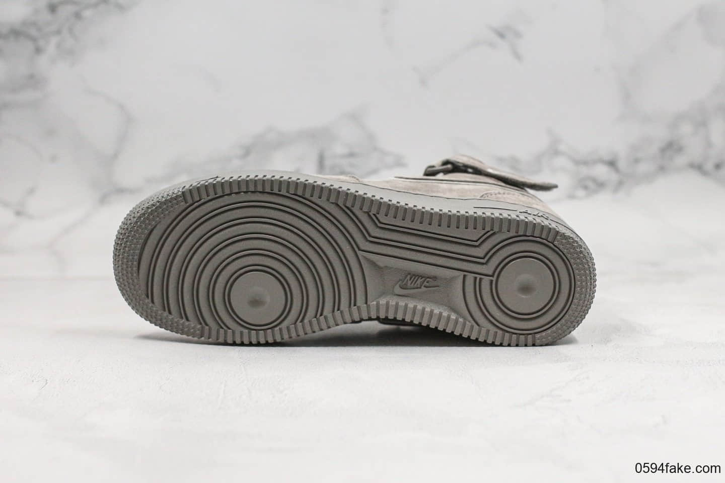 耐克Nike Air Force 1 Hi纯原版本中帮空军一号灰色麂皮限定配色内置全掌气垫原盒原标 货号:AA1118-003