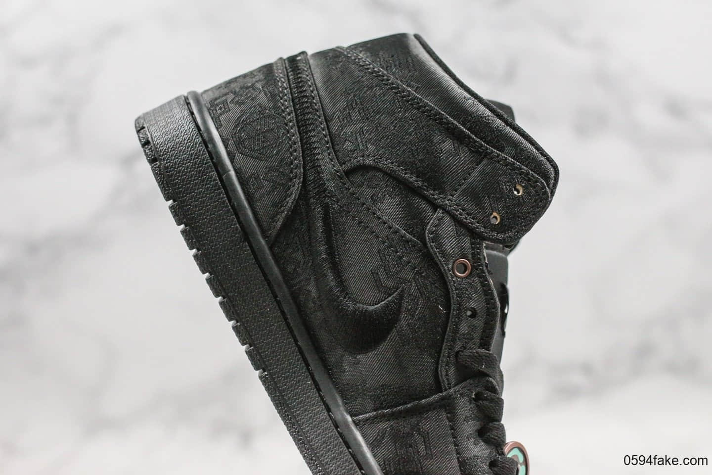 乔丹What Szie Edison Chen x Air Jordan 1 AJ1 Mid纯原版本中帮AJ1陈冠希联名款黑丝绸内置钢印原厂丝绸面料 货号:CU2804-300
