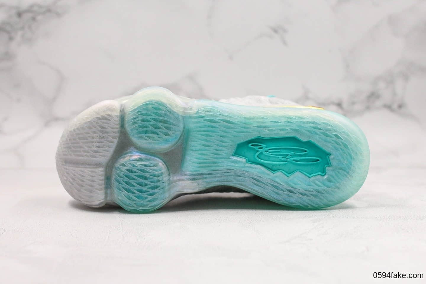 耐克Nike LeBron 17 Future Air纯原版本詹姆斯17代签名战靴篮球鞋白橘黄炫彩镭射高帮运动飞织实战篮球鞋原盒原标 货号:BQ3177-908