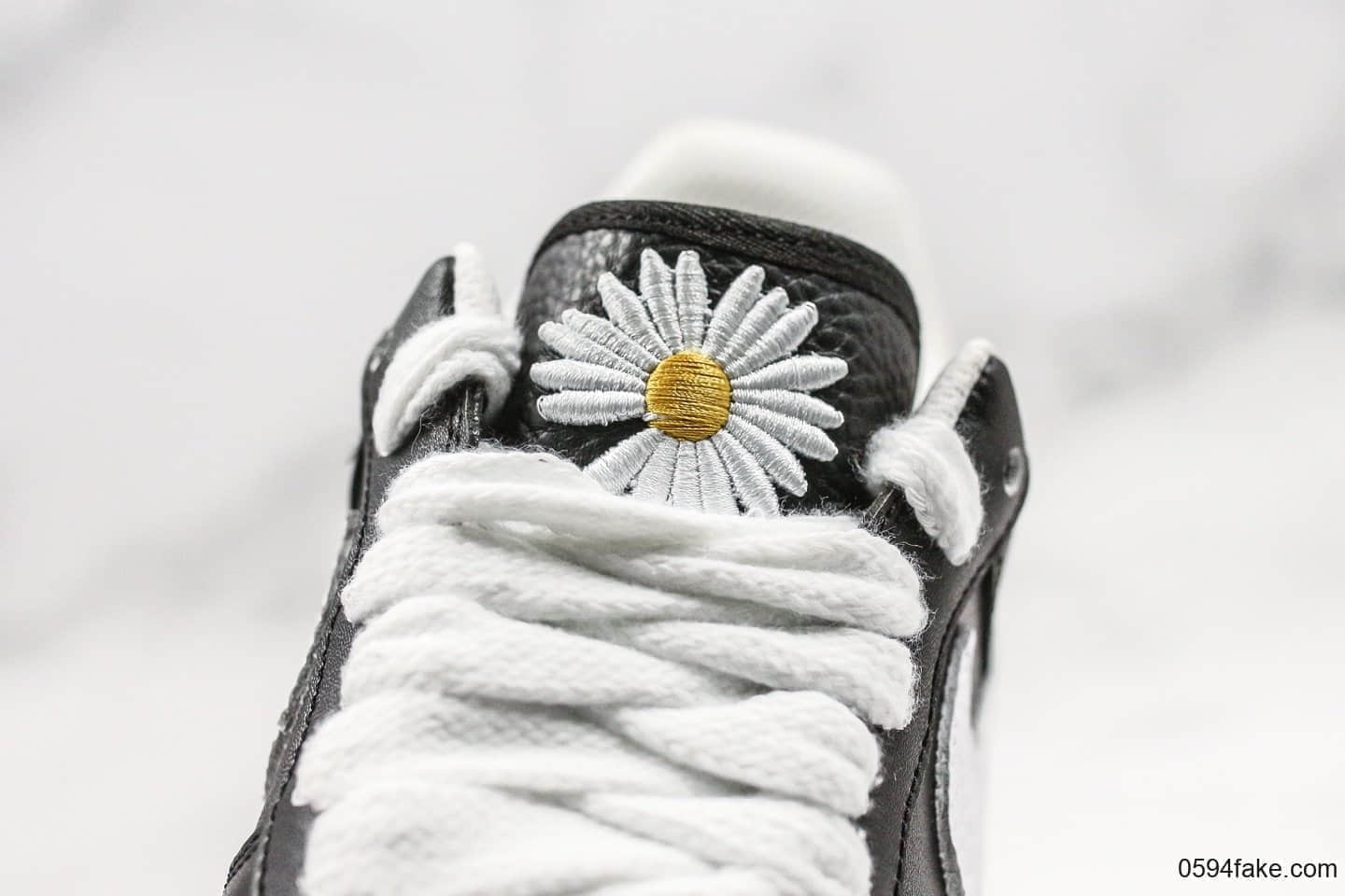 耐克PEACEMINUSONE X Nike AirForce 1 PMO Para-Noise纯原版本权志龙联名款低帮空军一号小雏菊刮刮乐原鞋开模原盒原配件 货号:AQ3692-001