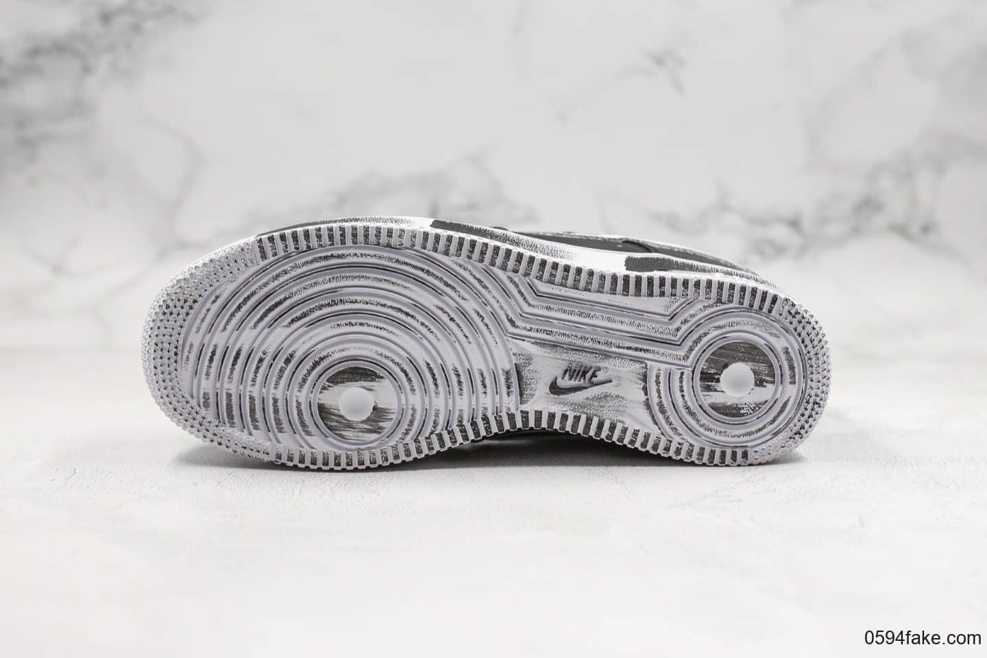 耐克PEACEMINUSONE X Nike AirForce 1 PMO Para-Noise纯原版本权志龙联名款低帮空军一号小雏菊刮刮乐原鞋开模原盒原配件 货号:AQ3692-001