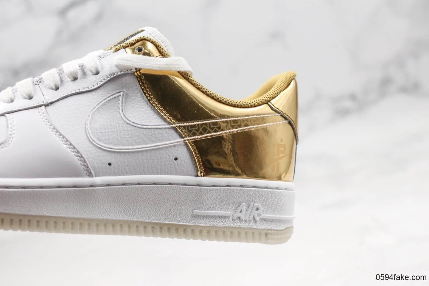 耐克Nike Air Force 1 Pays Tribute to Shanghai s Golden Era纯原版本上海限定版白金空军一号原盒原标内置气垫细节完美 货号:CU2991-197