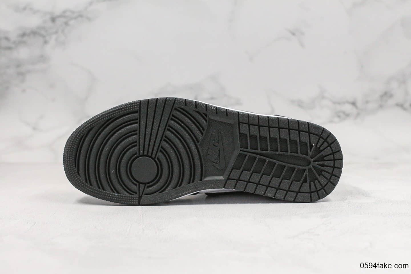 乔丹Air Jordan 1 Quai54 Mid (2019)公司级版本法国街球四色鸳鸯拼接中帮AJ1内置后掌Sole气垫原档案数据开发 货号:CJ9219-001
