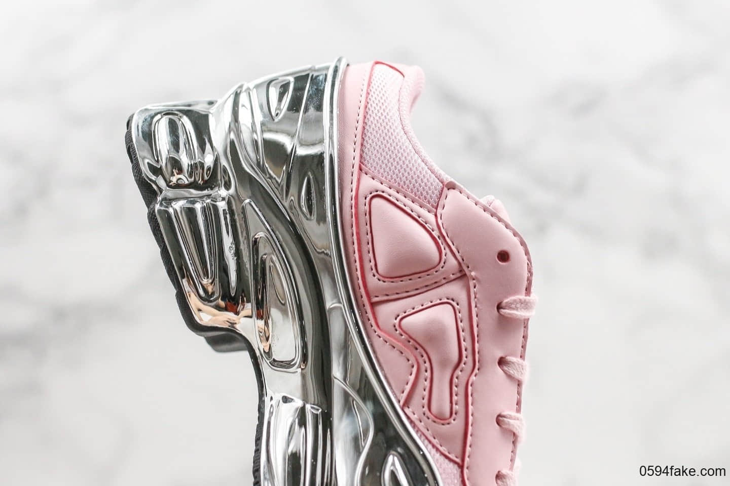 阿迪达斯RAF SIMONS x ADIDAS OZWEEGO 2 SNEAKERS纯原版本奶泡老爹鞋白粉黑银原鞋开模一比一打造原楦头原纸板原档案数据开发 货号:EE7945