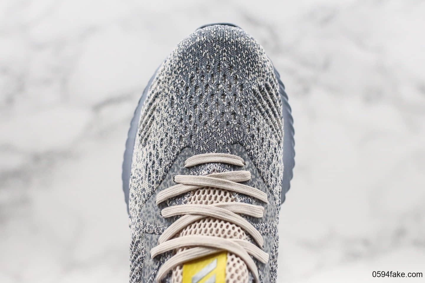 阿迪达斯adidas AlphaBOUNCE M纯原版本阿尔法慢跑鞋灰黄配色鞋面采用防水面料原盒原标 货号:AQ0576