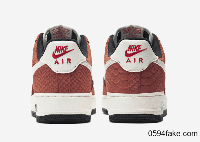 狂野蛇纹装扮!这双Air Force 1太酷了吧! 货号:CV5567-200