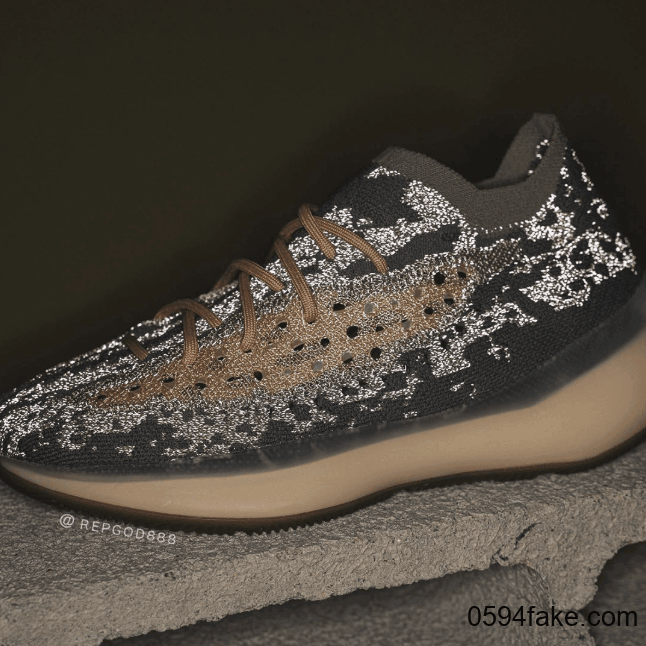 Yeezy Boost 380 “Mist”首度曝光!还有满天星版本!