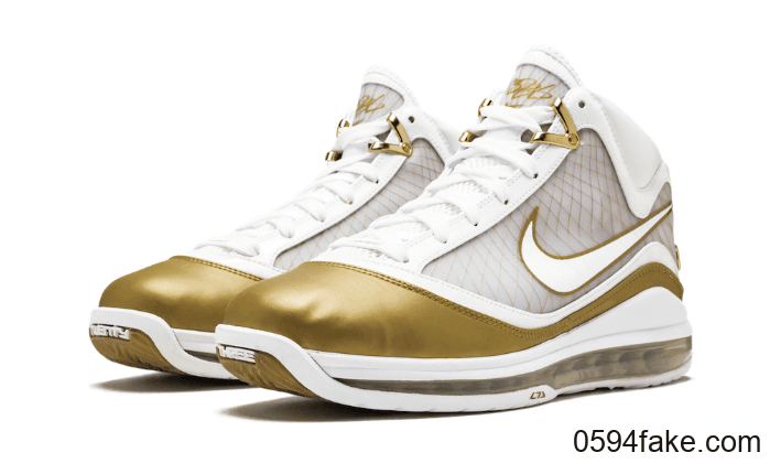 詹姆斯LeBron 7中秋配色明年回归!中国风浓郁!