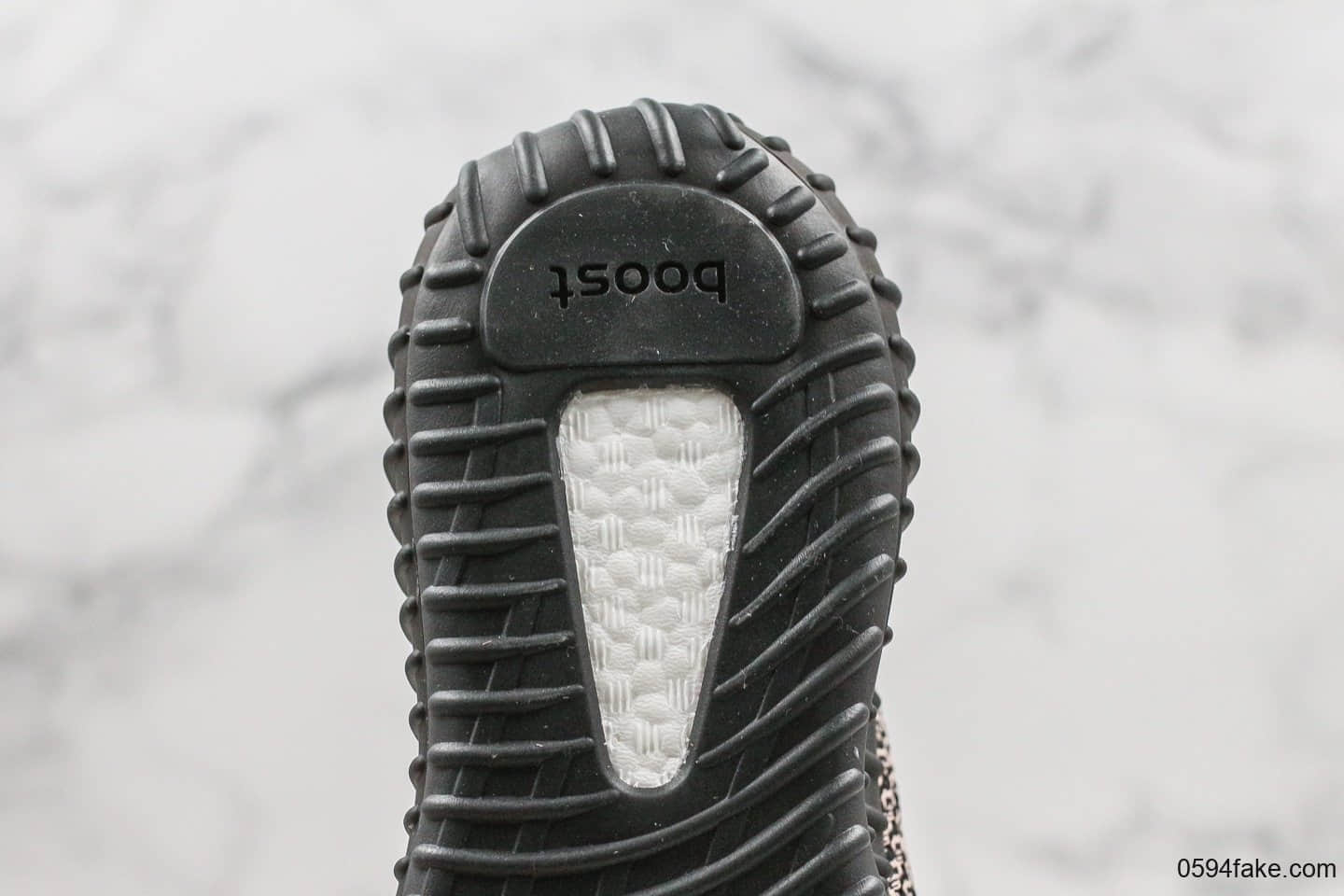 阿迪达斯Adidas Yeezy Boost 350 V2 Yecheil纯原版本椰子350V2黑红补丁天使原厂巴斯夫中底原厂3M反光材质 货号:FW5190