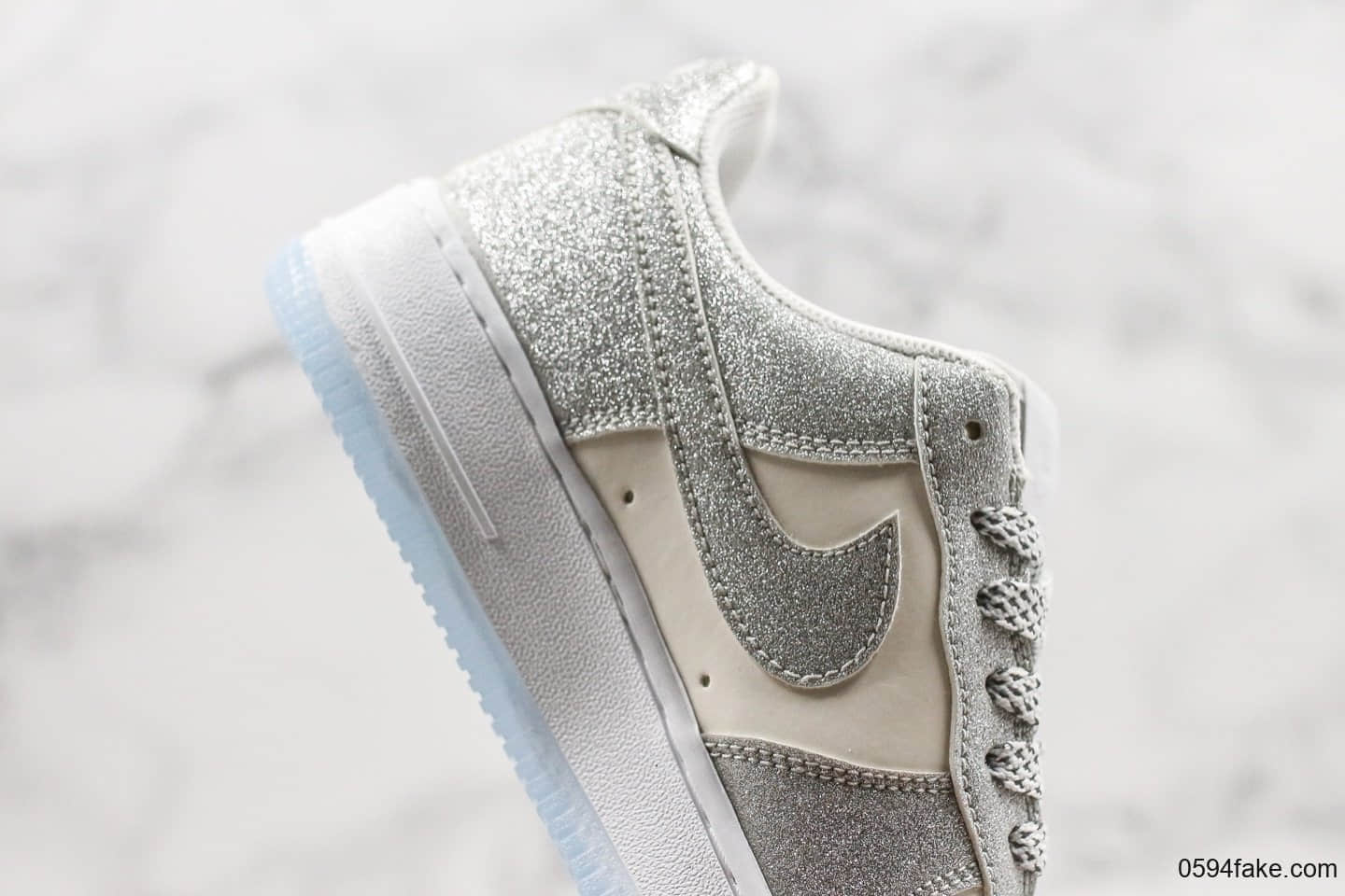 耐克Nike Air Force1 low 07纯原版本低帮空军一号闪银满天星配色内置全掌Sole气垫原楦头原纸板打造 货号：AV3040-100
