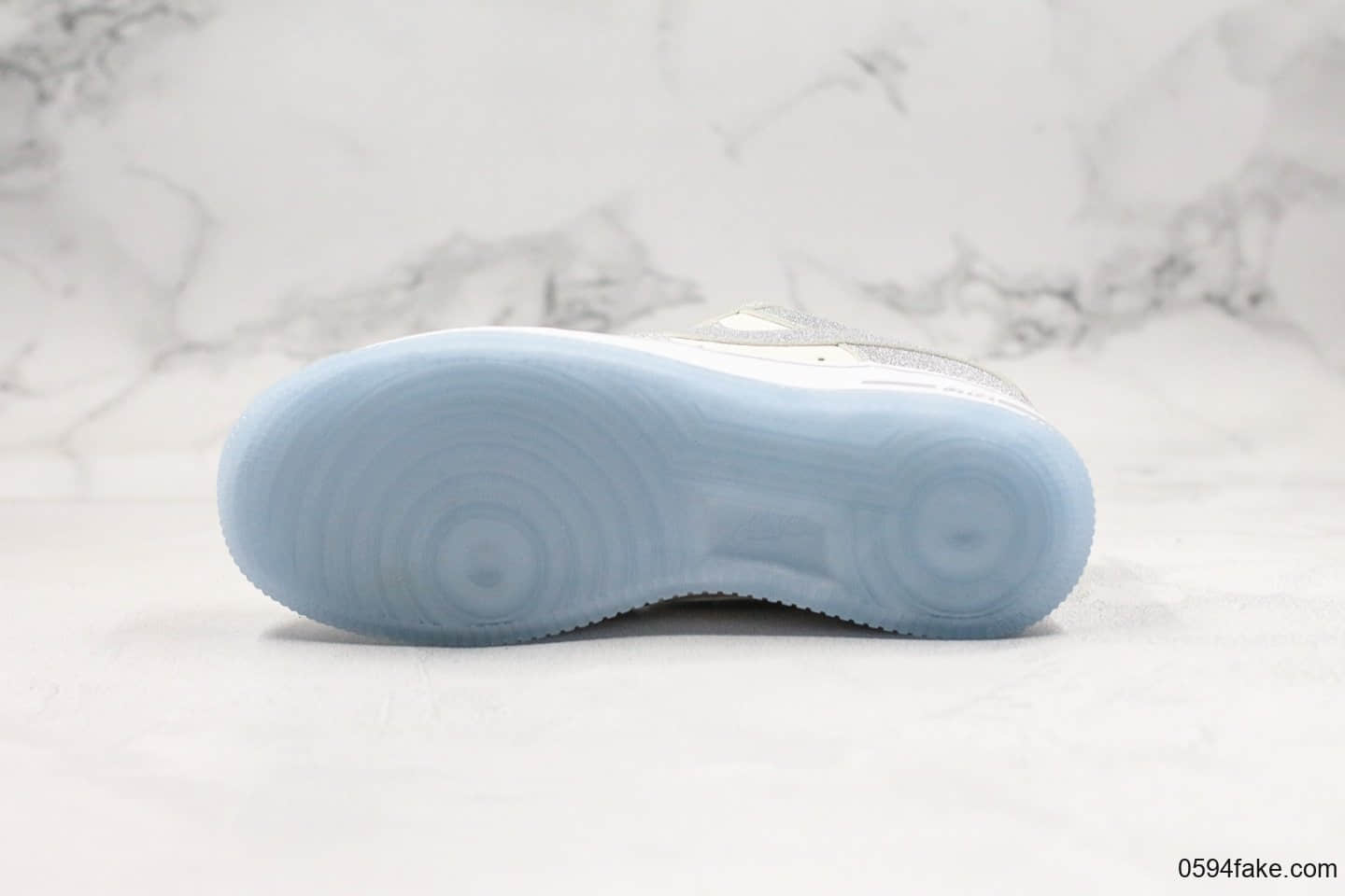 耐克Nike Air Force1 low 07纯原版本低帮空军一号闪银满天星配色内置全掌Sole气垫原楦头原纸板打造 货号：AV3040-100