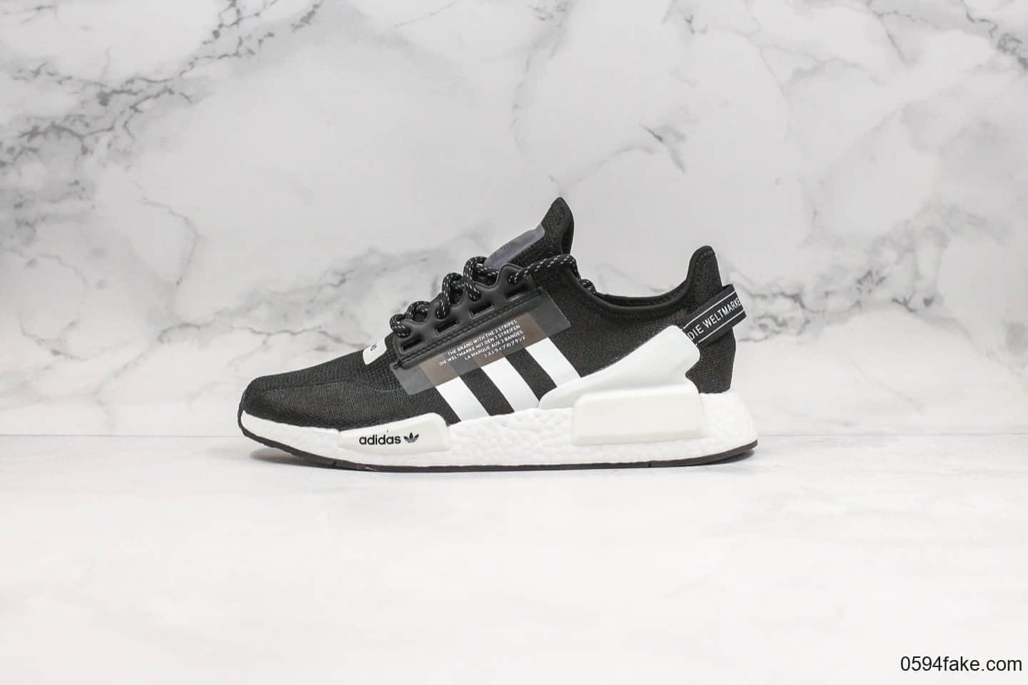 阿迪达斯Adidas NMD_R1 V2 Boost纯原版本爆米花跑鞋NMDV2黑白配色内置全掌爆米花缓震大底原盒原标 货号：FV9021