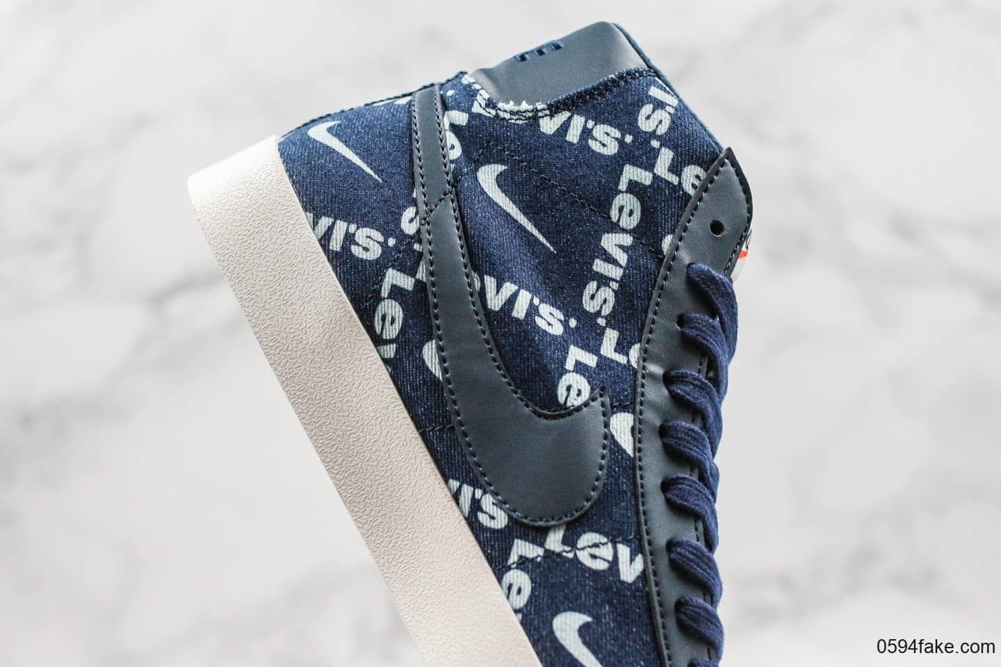 耐克LEVI'S NIKE W BLAZER MID QS HH纯原版本李维斯联名款高帮牛仔蓝帆布开拓者内置气垫原盒原标 货号：LH8238-002A