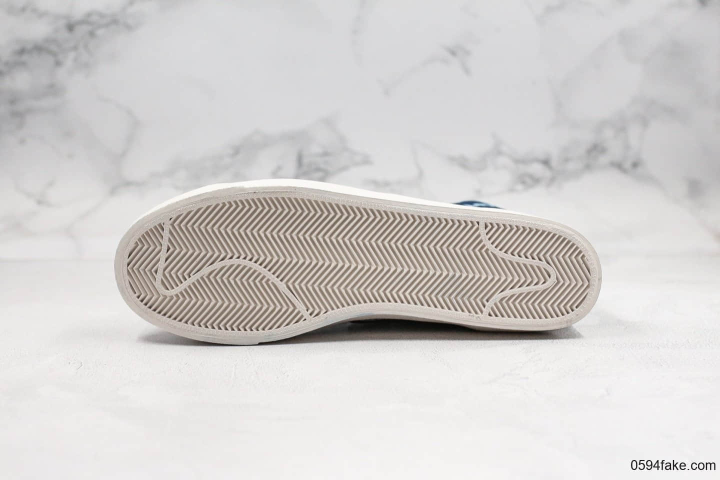 耐克LEVI'S NIKE W BLAZER MID QS HH纯原版本李维斯联名款高帮牛仔蓝帆布开拓者内置气垫原盒原标 货号：LH8238-002A