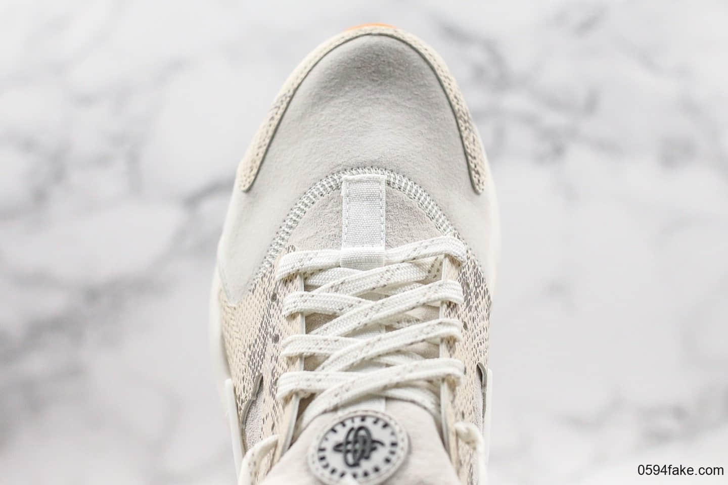 耐克Nike Air Huarache Ultra Suede纯原版本华莱士慢跑鞋蛇纹米白配色内置气垫原档案数据开发 货号:829669-551