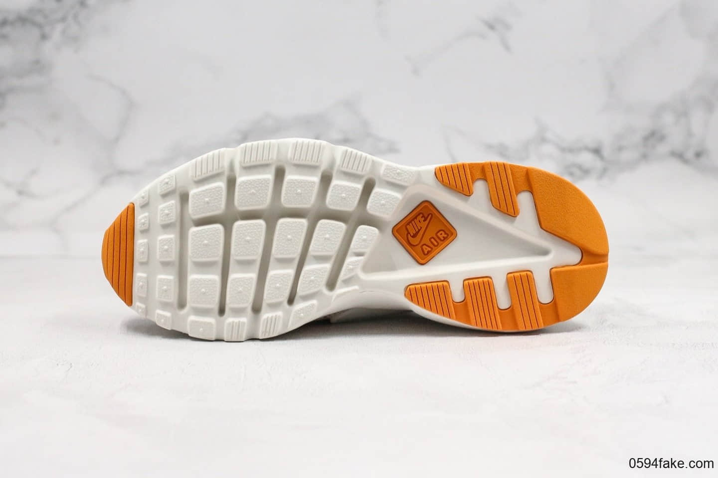 耐克Nike Air Huarache Ultra Suede纯原版本华莱士慢跑鞋蛇纹米白配色内置气垫原档案数据开发 货号:829669-551