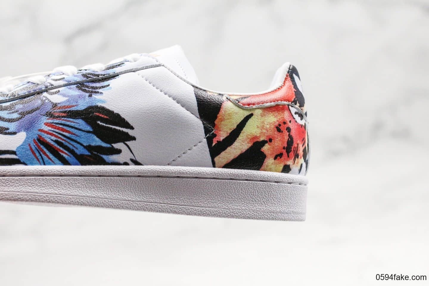 阿迪达斯Adidas Superstar II Chinese New Year纯原版本三叶草贝壳头中国风2020年鼠年限定水彩元素皮革白彩瑞兽仙鹤呈祥 货号:FW5351