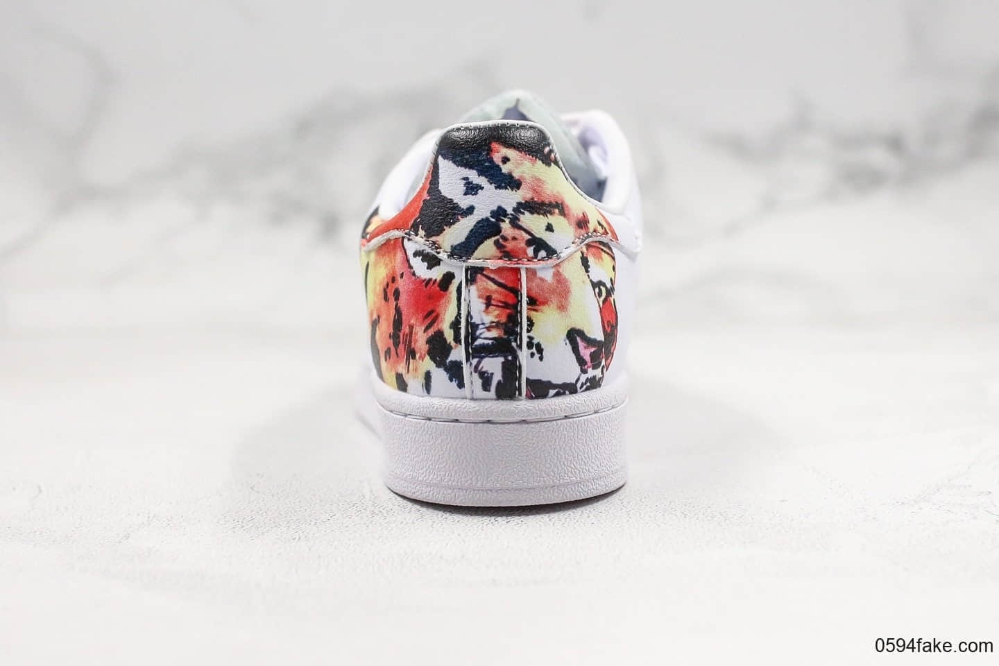 阿迪达斯Adidas Superstar II Chinese New Year纯原版本三叶草贝壳头中国风2020年鼠年限定水彩元素皮革白彩瑞兽仙鹤呈祥 货号:FW5351