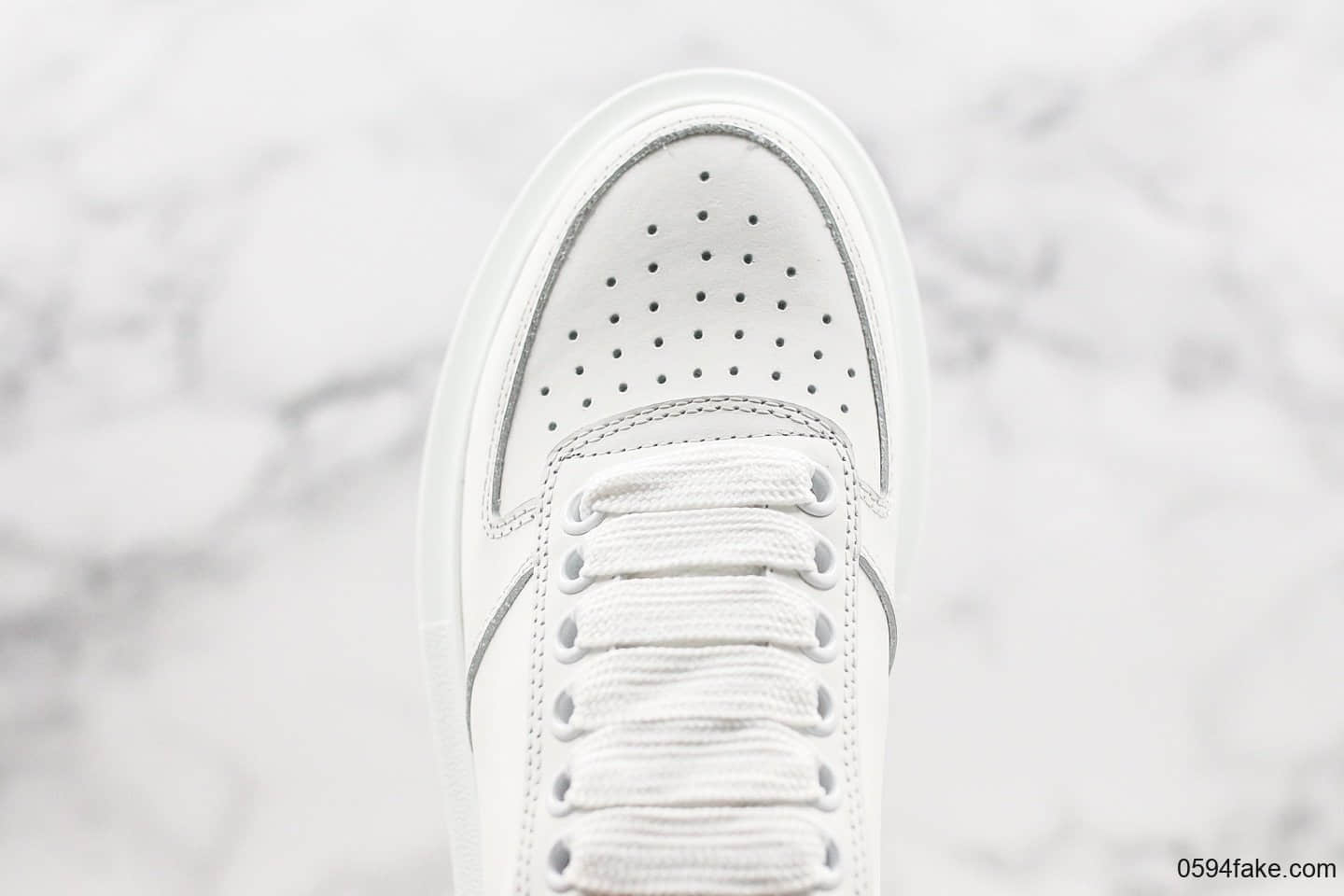 亚历山大ALEXANDER MCQUEEN纯原版本麦昆2020年春款鼠年限定雏菊后跟原盒原标原楦头原纸板打造