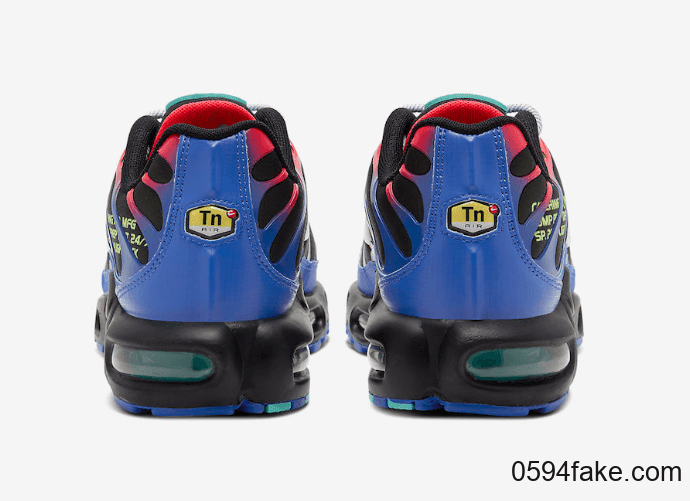 Nike复古跑鞋Air Max Plus新配色曝光!红蓝渐变吸睛度up! 货号:CV7541-001