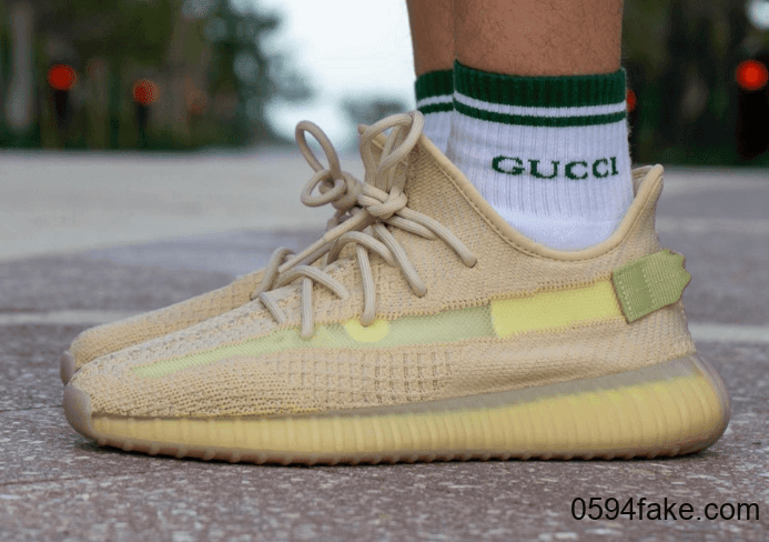 Yeezy 350 V2“ Flax”上脚图曝光!清新柠檬黄色调! 货号:FX9028