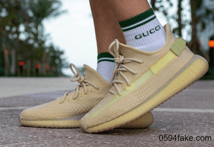 Yeezy 350 V2“ Flax”上脚图曝光!清新柠檬黄色调! 货号:FX9028