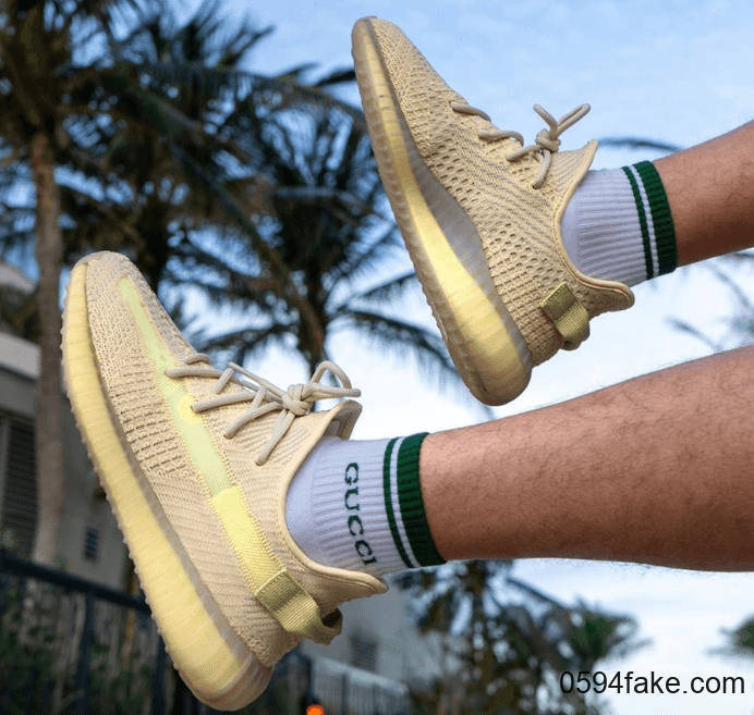Yeezy 350 V2“ Flax”上脚图曝光!清新柠檬黄色调! 货号:FX9028