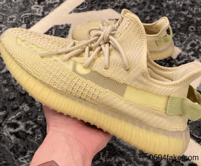 Yeezy 350 V2“ Flax”上脚图曝光!清新柠檬黄色调! 货号:FX9028