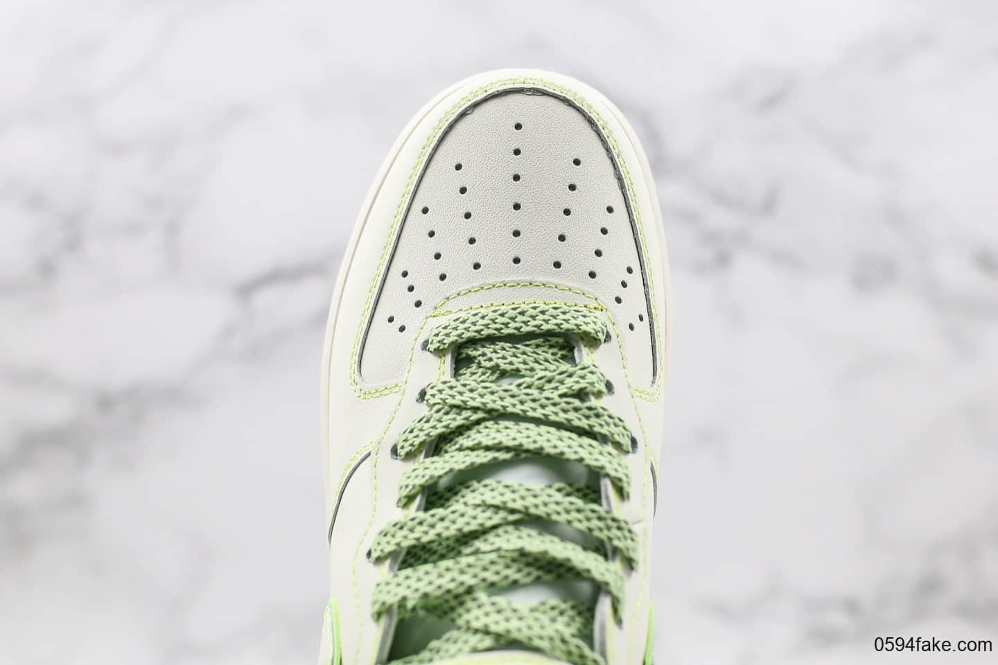 耐克Nike Air Force 1 '07 LV8公司级版本AF1中帮3M反光满天星绿白配色原档案原装灰盒 货号:AA1118-012