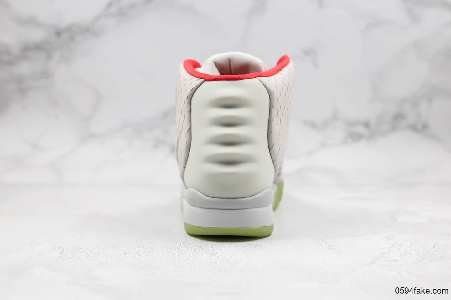 耐克Kanye West xNike Air Yeezy II NRG纯原版本侃爷联名椰子二代中帮纪念球鞋白绿配色原档案数据开发 货号:508214-010