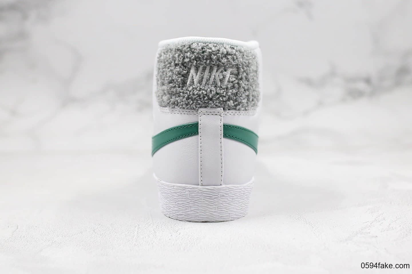 耐克NIKE SB ZOOM BLAZER MID PRM纯原版本中帮开拓者绒毛尾巴绿钩原厂面料原档案数据开发 货号：CJ6983-100