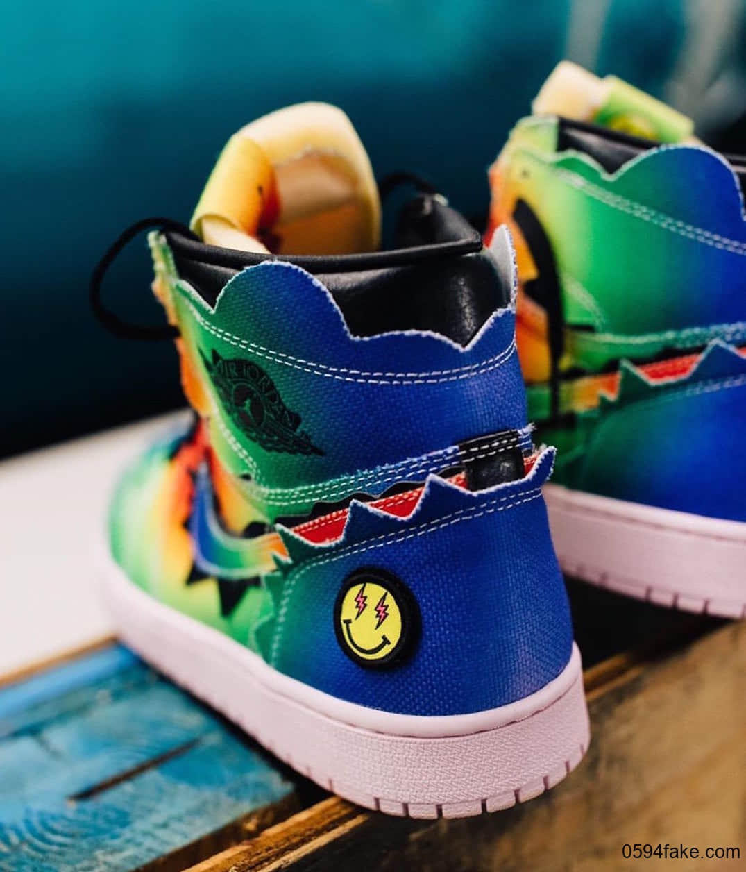 J Balvin x Air Jordan 1惊艳亮相!渐变彩色扎染鞋面吸睛度爆棚!