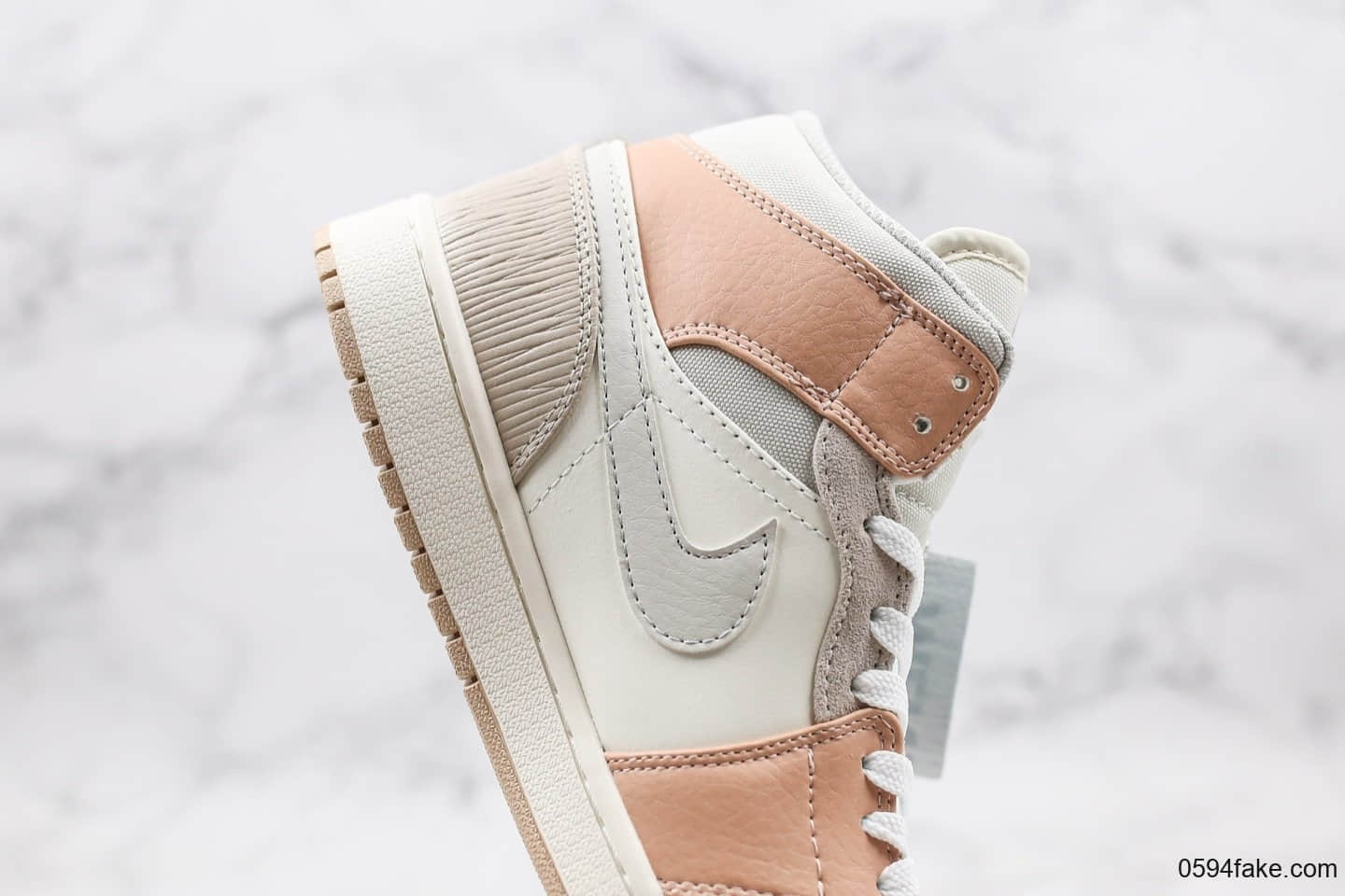 乔丹Air Jordan 1 mid Milan纯原版本米兰中帮AJ1卡其粉原厂面料原档案数据开发 货号:CV3044-100