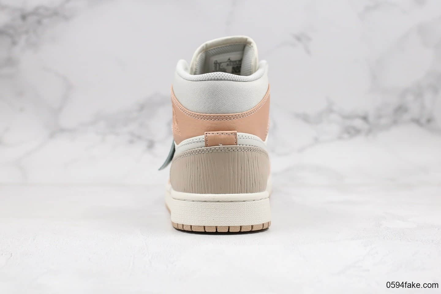 乔丹Air Jordan 1 mid Milan纯原版本米兰中帮AJ1卡其粉原厂面料原档案数据开发 货号:CV3044-100