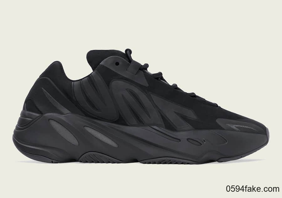 反光效果首度曝光!adidas Yeezy Boost 700 MNVN “Triple Black”将于2月8日发售! 货号:FV4440
