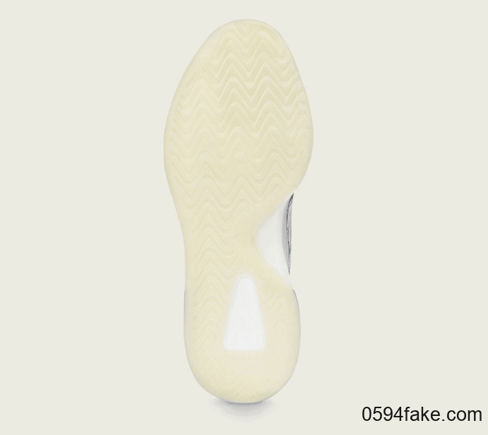 椰子首款篮球鞋Yeezy Basketball “Quantum”释出官图!限量发售!难抢! 货号:EG1535