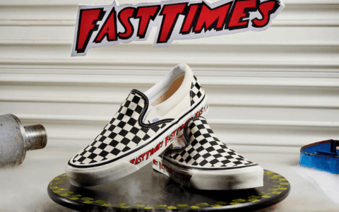 1982年经典配色复刻!这双Vans棋盘格来头不小!