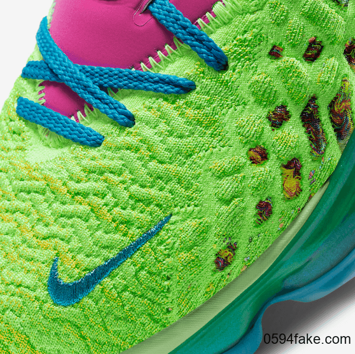 詹姆斯亲穿大灌篮 LeBron 17隐藏配色!你怎么看? 货号:CV8075-300