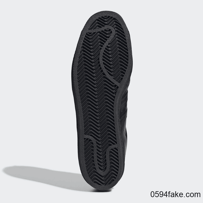 Prada x adidas Superstar三款新配色曝光!下月发售!依旧高规格!